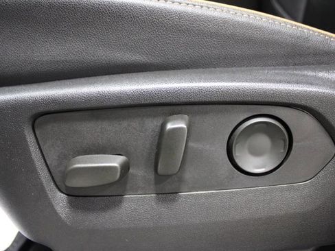 Used 2024 GMC Yukon XL AT4 w/ Max Trailering Package image 28