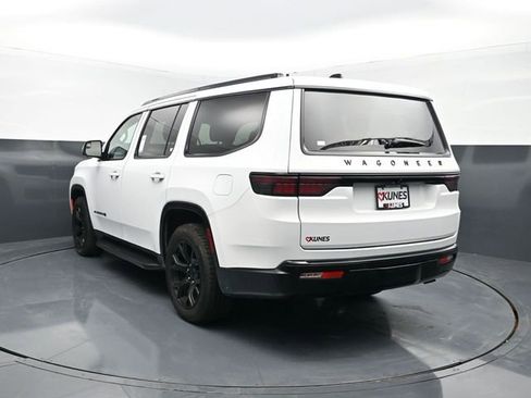 Used 2024 Jeep Wagoneer Series II AWD/4WD image 7