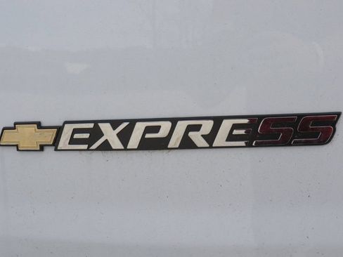 Used 2025 Chevrolet Express 2500 Extended w/ Driver Convenience Package RWD image 29