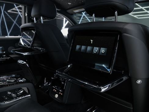 Used 2026 Rolls-Royce Phantom Sedan image 23