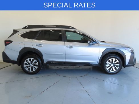 Certified 2025 Subaru Outback Premium image 2