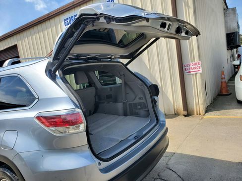 Used 2016 Toyota Highlander XLE image 63