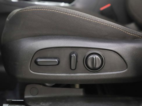 Used 2019 Chevrolet Equinox LT image 29