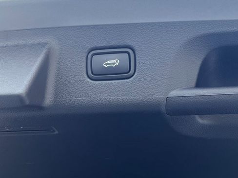 Used 2024 Hyundai Palisade Limited image 8