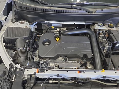 Used 2024 GMC Terrain SLE image 31