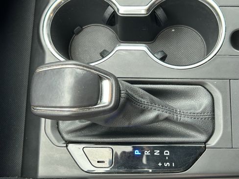 Used 2022 Toyota Highlander XLE image 28