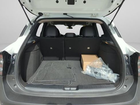 Certified 2025 Nissan Kicks SR AWD/4WD image 19