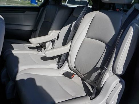 Used 2018 Honda Odyssey EX-L image 10