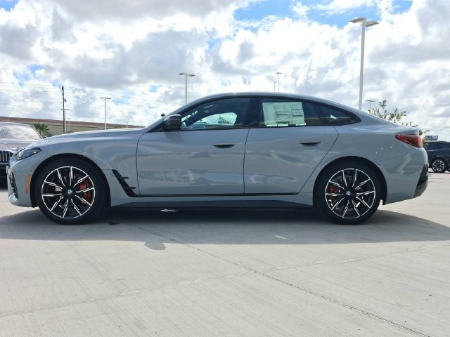 New 2026 BMW 430i xDrive w/ M Sport Package AWD/4WD image 3