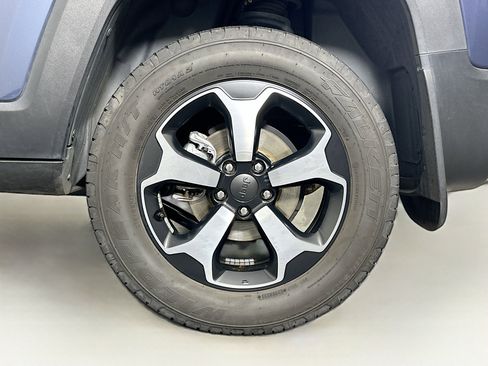 Used 2022 Jeep Renegade Trailhawk AWD/4WD image 11