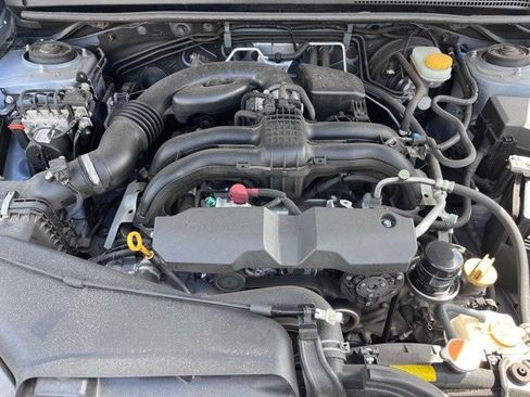 Used 2017 Subaru Crosstrek 2.0i Limited image 4