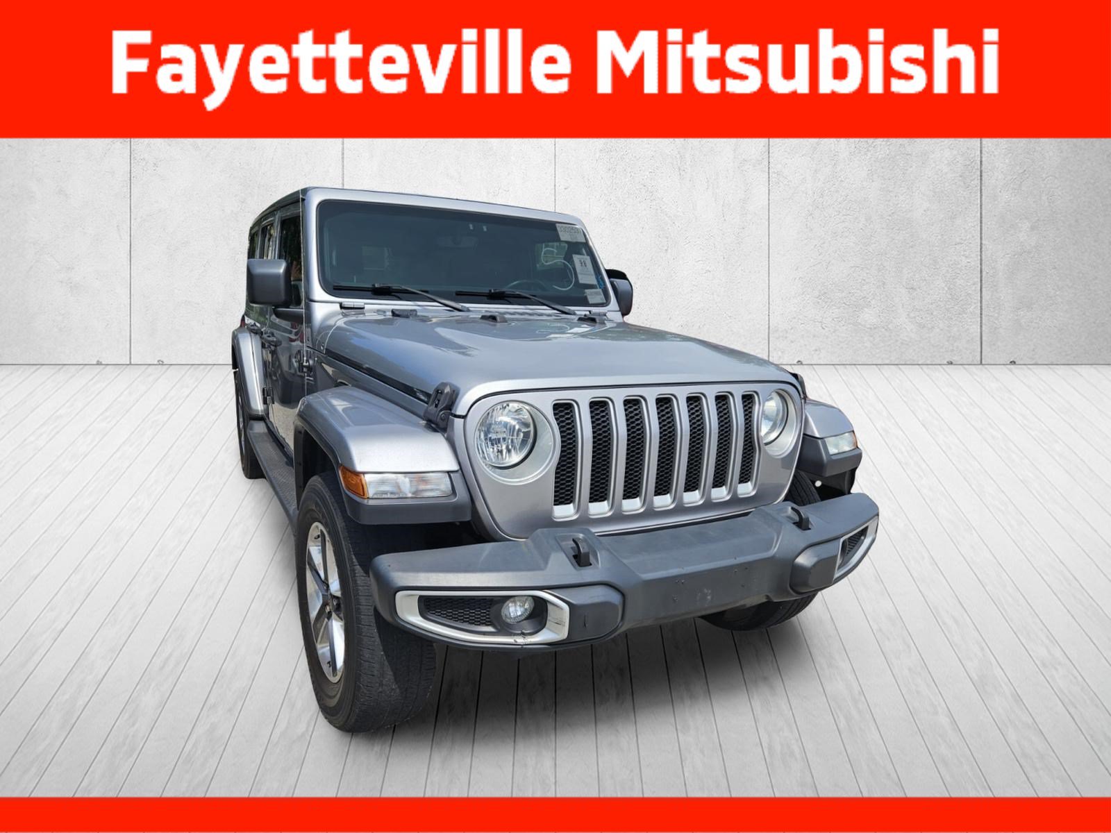 Used 2018 Jeep Wrangler Unlimited Sahara AWD/4WD image 3