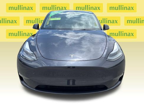 Used 2025 Tesla Model Y Long Range AWD/4WD image 10
