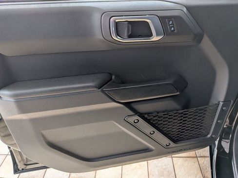 Used 2025 Ford Bronco Big Bend image 11