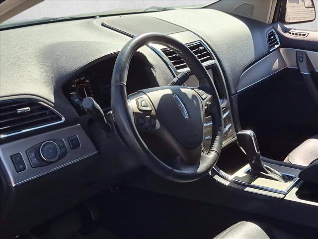 Used 2013 Lincoln MKX AWD w/ Class II Trailer Tow Pkg image 11