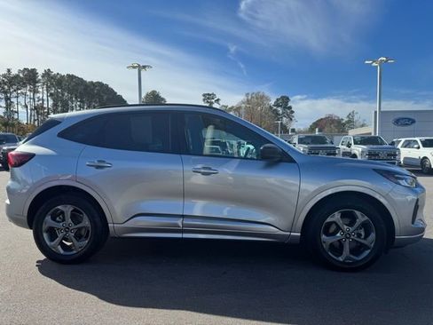 Used 2024 Ford Escape ST-Line image 6