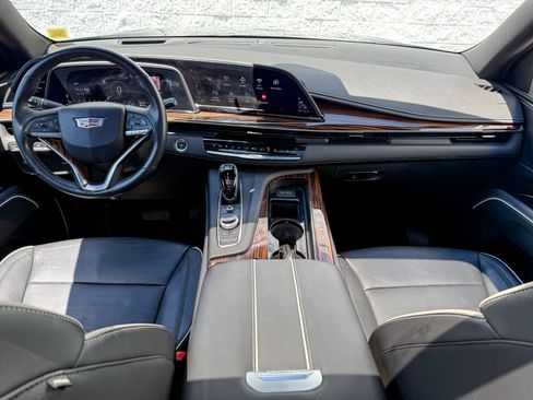 Certified 2021 Cadillac Escalade Premium Luxury AWD/4WD image 35