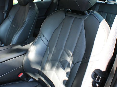 Used 2025 BMW 530i RWD image 10