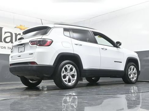 Used 2024 Jeep Compass Latitude AWD/4WD image 38