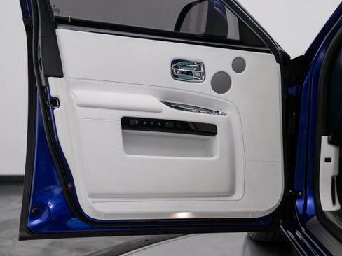 Used 2019 Rolls-Royce Ghost image 27