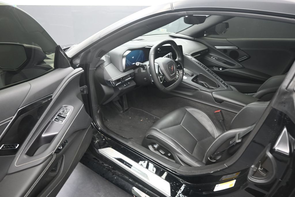 Used 2025 Chevrolet Corvette Stingray Preferred Cpe w/ Stealth Interior Trim Package RWD image 10