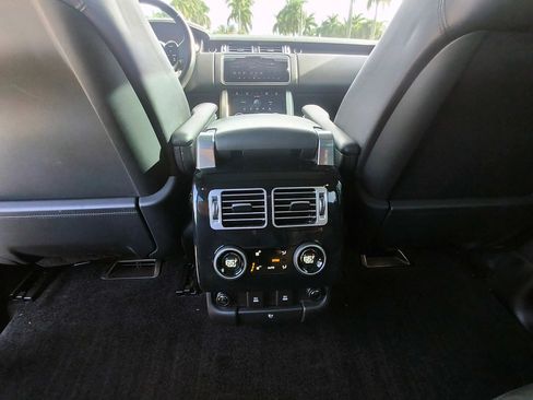 Used 2018 Land Rover Range Rover Supercharged AWD/4WD image 33