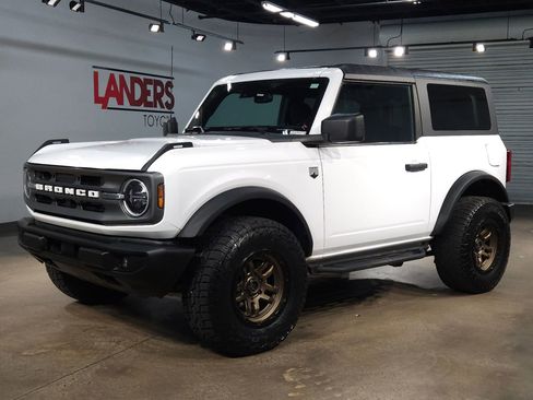 Used 2023 Ford Bronco Big Bend image 3