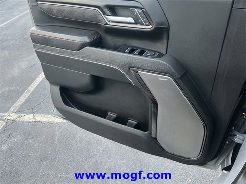 Used 2024 GMC Sierra 2500 AT4X image 15