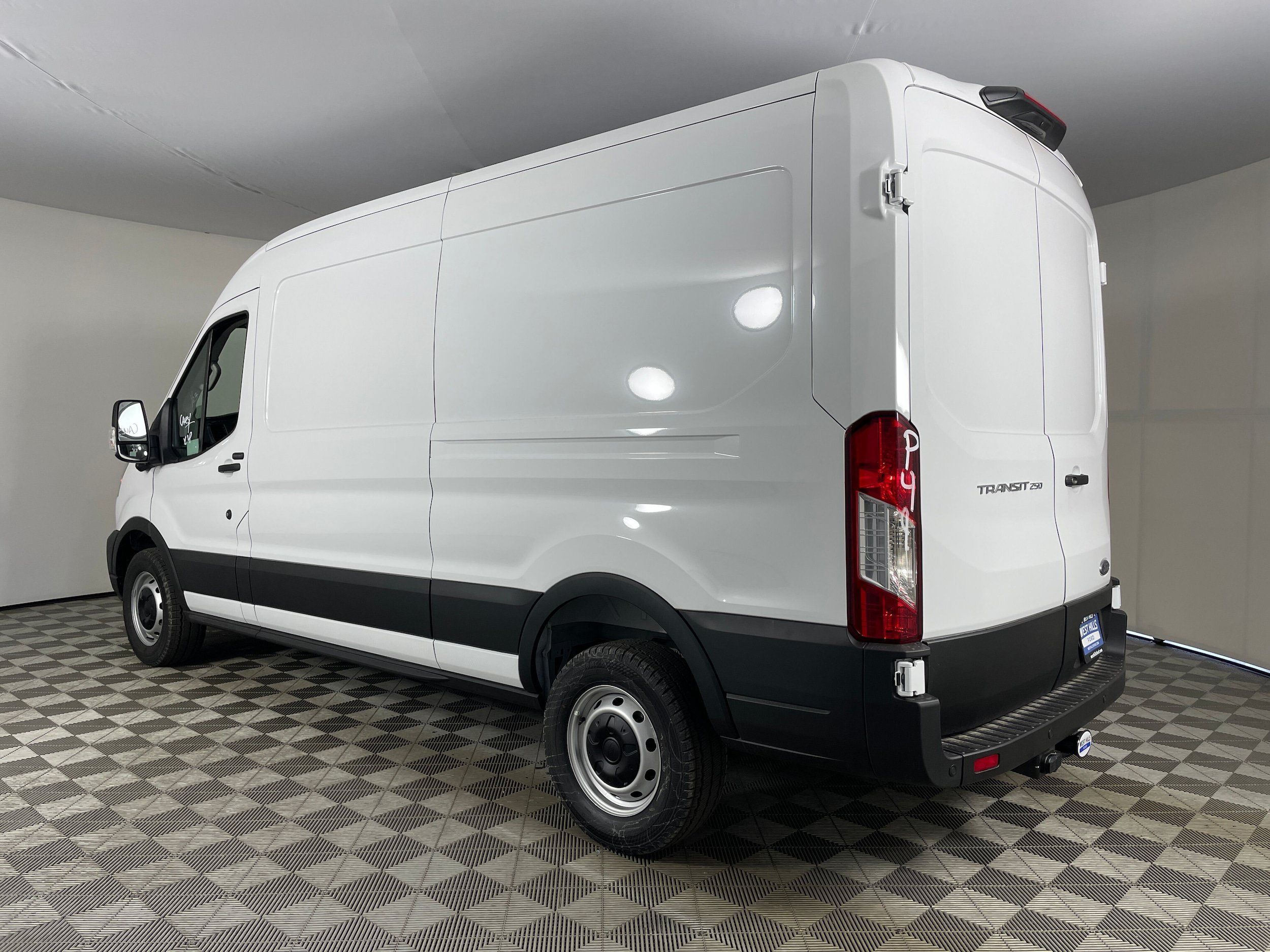 New 2025 Ford Transit 250 148 Medium Roof RWD image 5