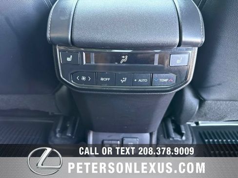 Used 2024 Toyota Highlander Platinum AWD/4WD image 19