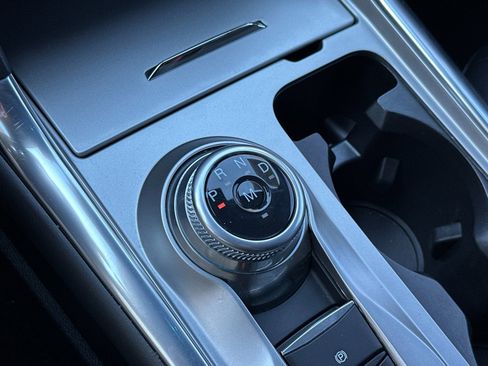 Used 2020 Ford Explorer XLT w/ Equipment Group 202A image 26