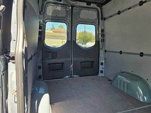 Used 2026 Mercedes-Benz Sprinter 2500 image 13