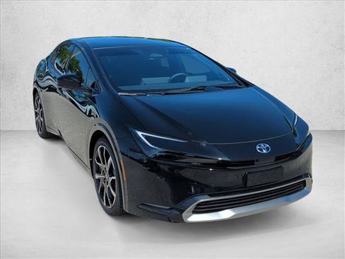 Used 2025 Toyota Prius Plug-In Hybrid w/ Limited Premium Package FWD image 7
