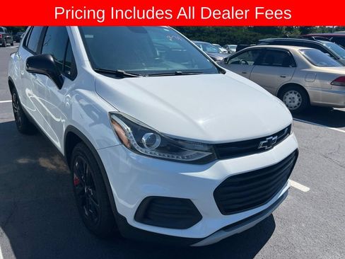 Used 2020 Chevrolet Trax LT w/ Redline Edition FWD image 7