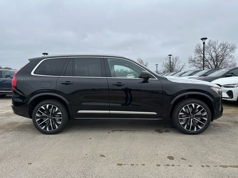 New 2026 Volvo XC90 T8 Plus w/ Protection Package Premier image 8