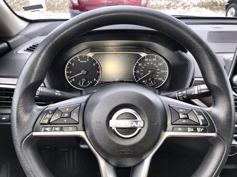 Used 2024 Nissan Altima 2.5 SV image 14