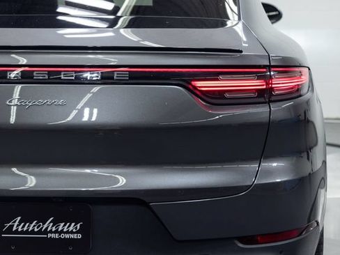 Used 2020 Porsche Cayenne AWD/4WD image 8