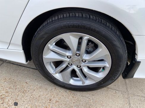 Used 2019 Honda Accord LX image 30