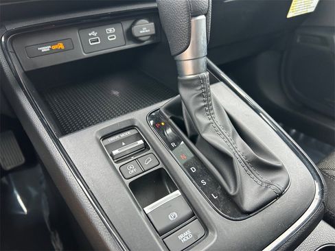 Used 2025 Honda CR-V EX image 19