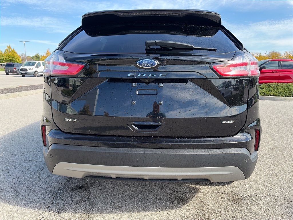 Used 2024 Ford Edge SEL w/ Convenience Package AWD/4WD image 6