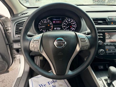Used 2014 Nissan Altima 2.5 S w/ Display Audio Package FWD image 14