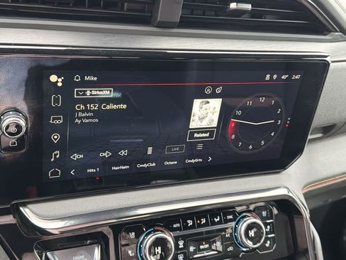 Used 2022 GMC Sierra 1500 AT4 w/ AT4 Premium Package image 18