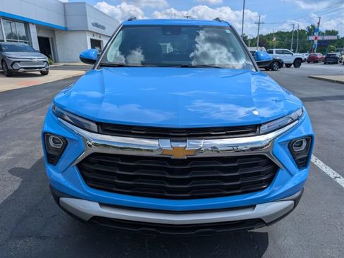Used 2024 Chevrolet TrailBlazer LT w/ Convenience Package FWD image 8