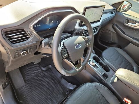 Used 2023 Ford Escape Platinum w/ Premium Technology Package image 25