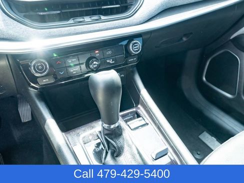 Used 2025 Jeep Compass Latitude AWD/4WD image 22