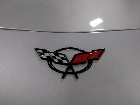 Used 1999 Chevrolet Corvette Convertible w/ Memory Pkg RWD image 33