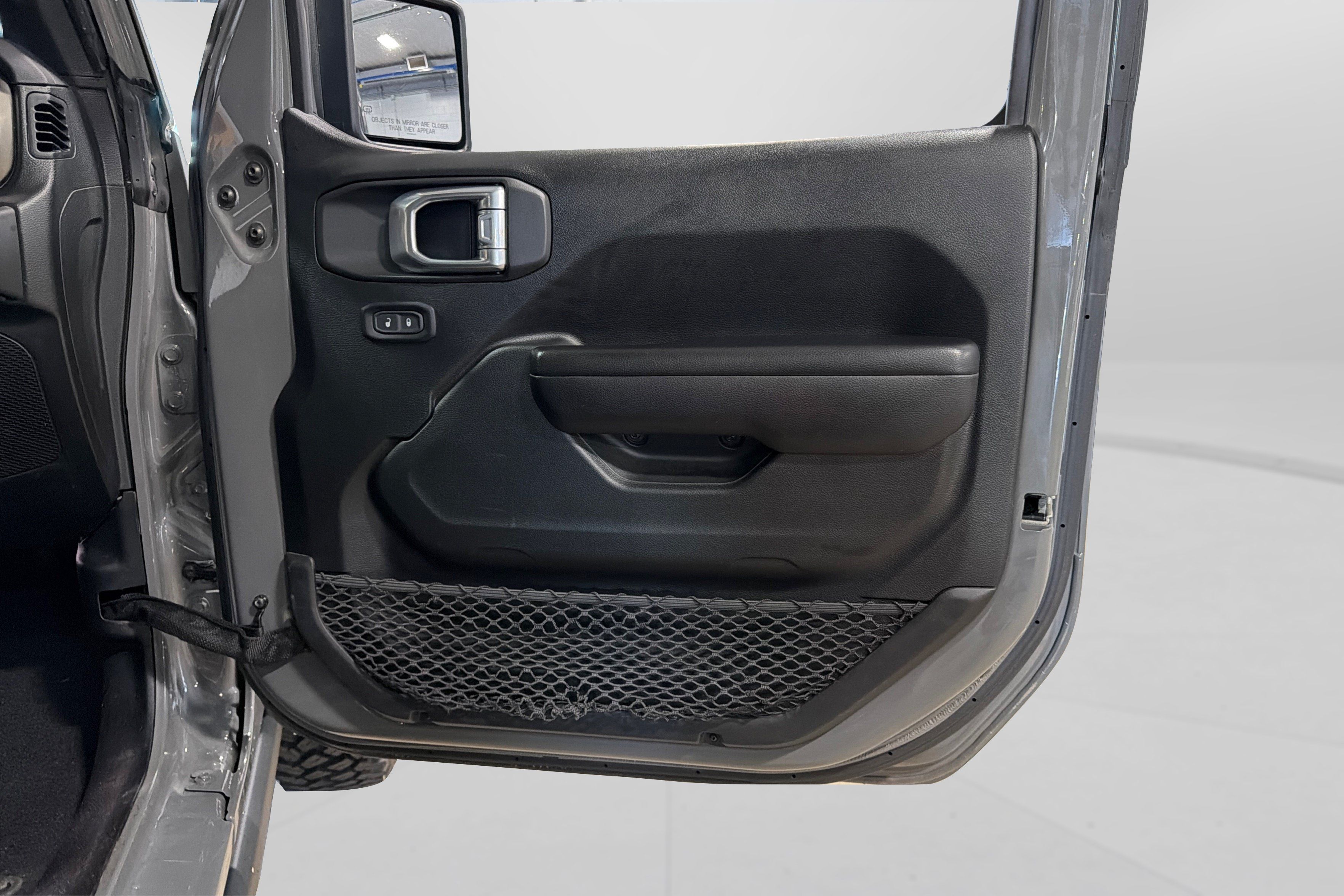 Used 2021 Jeep Wrangler Sport AWD/4WD image 36