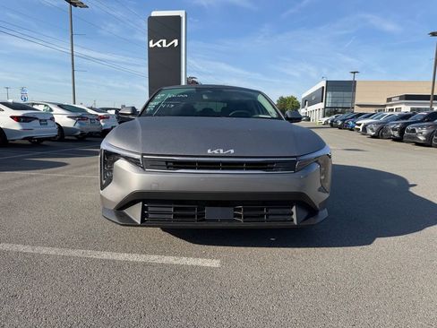 Used 2025 Kia K4 FWD image 2