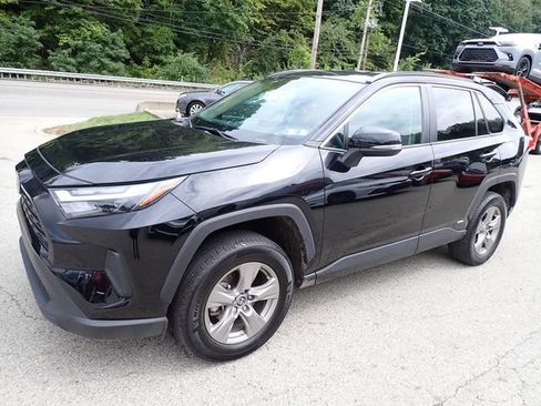 Used 2025 Toyota RAV4 XLE w/ Weather Package AWD/4WD image 7