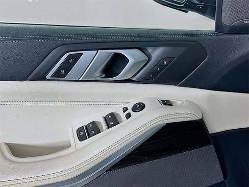 Used 2020 BMW X5 xDrive40i w/ Premium Package image 18